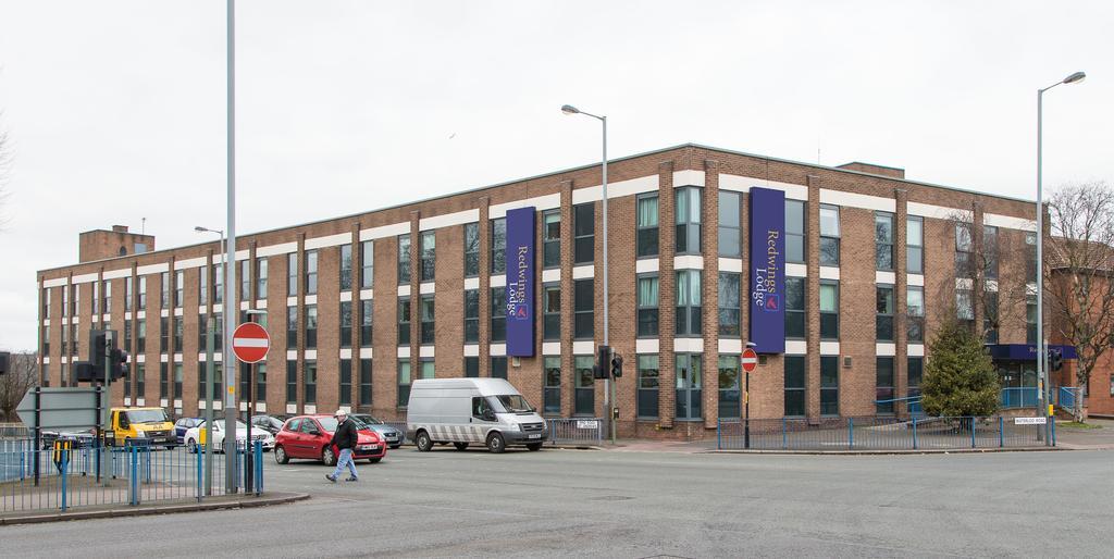 Redwings Lodge Wolverhampton Central Exterior photo