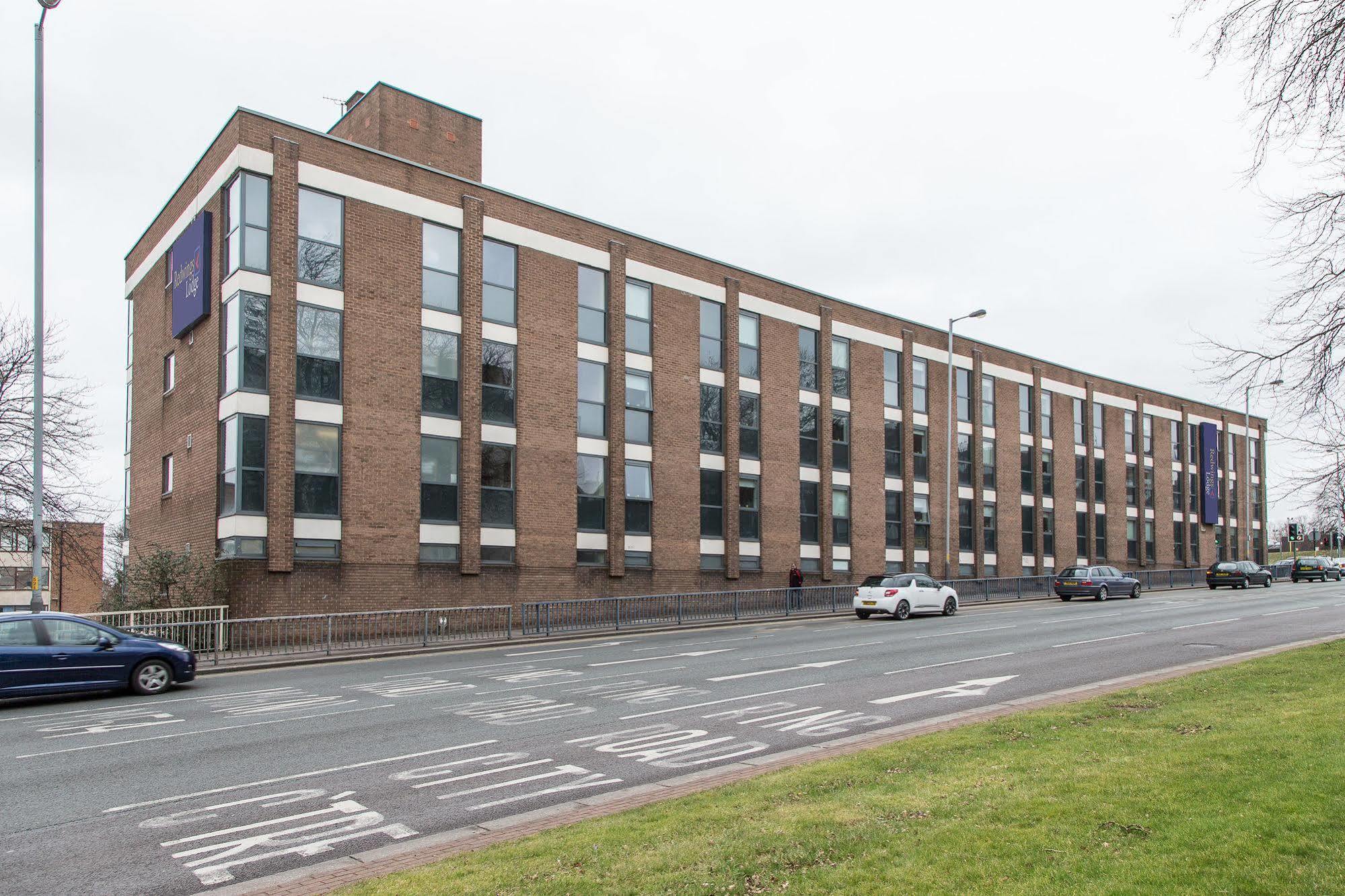 Redwings Lodge Wolverhampton Central Exterior photo